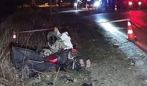 Ehliyetsiz otomobil sürücüsü motosiklete çarptı: 1 ölü